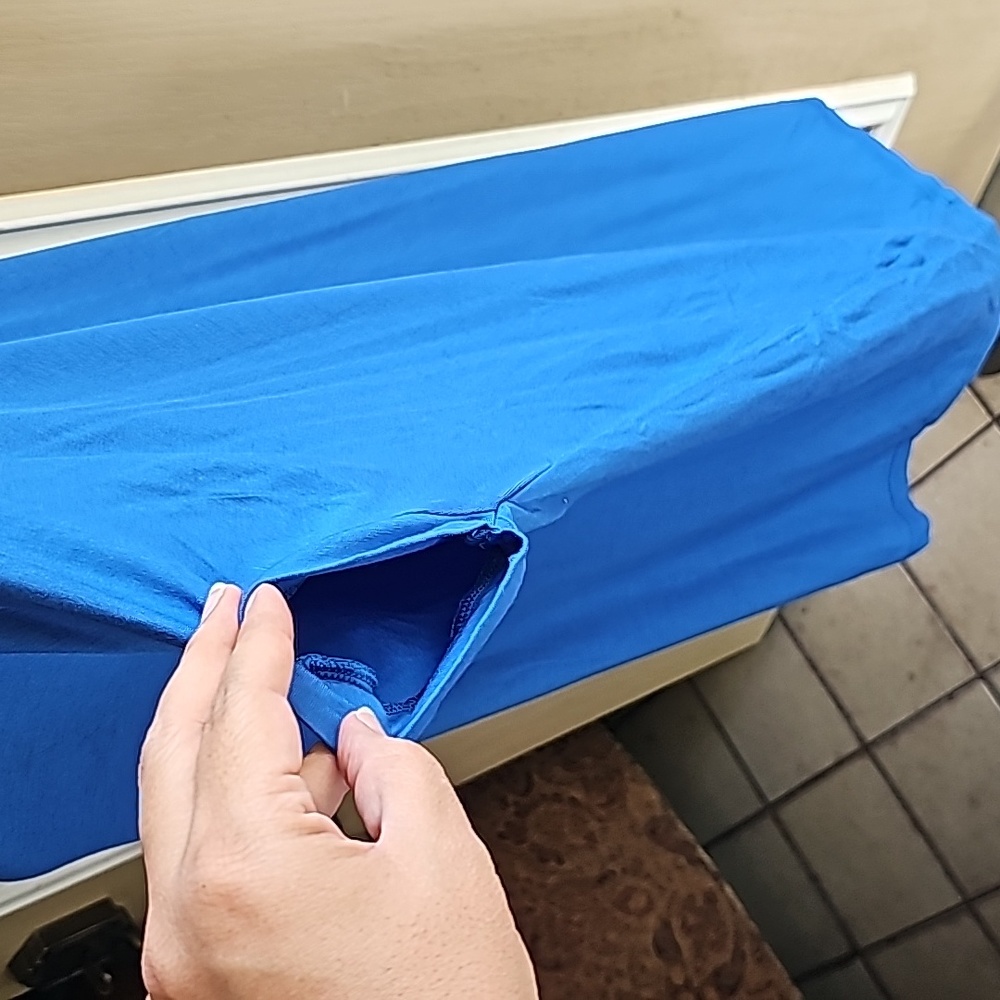 Blue top - Picture 4 of 10